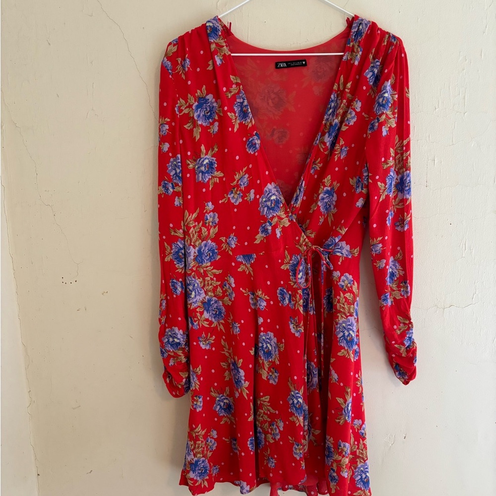 Zara floral motif long sleeve plunge wrap silhouette size S